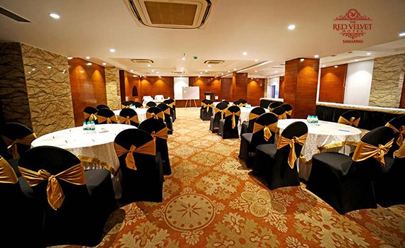 Top Hotel in Patna with Restaurant & Banquet Hall: Red Velvet
