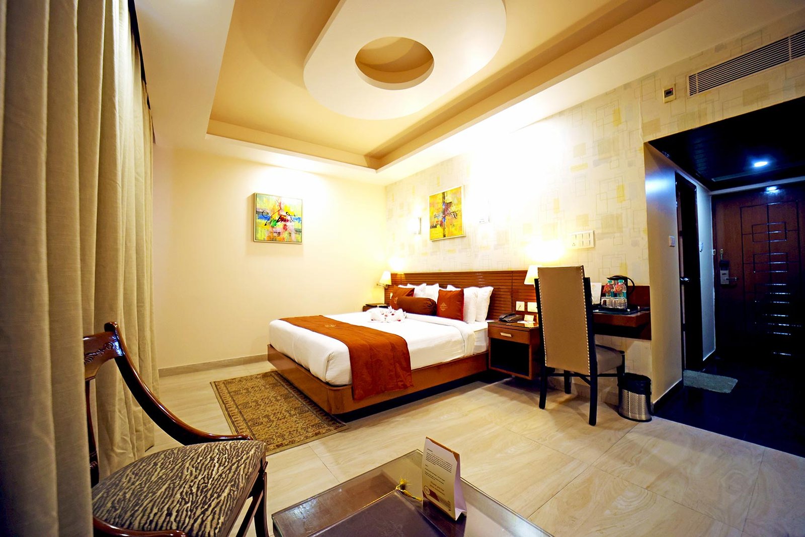 Best Excutive room in income tax